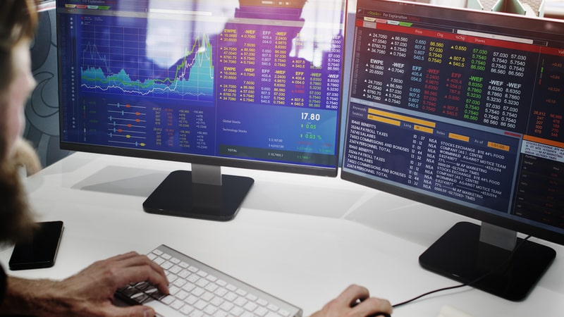 Various styles of stock broker