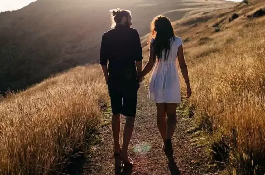  How do people approach hookups with clarity?